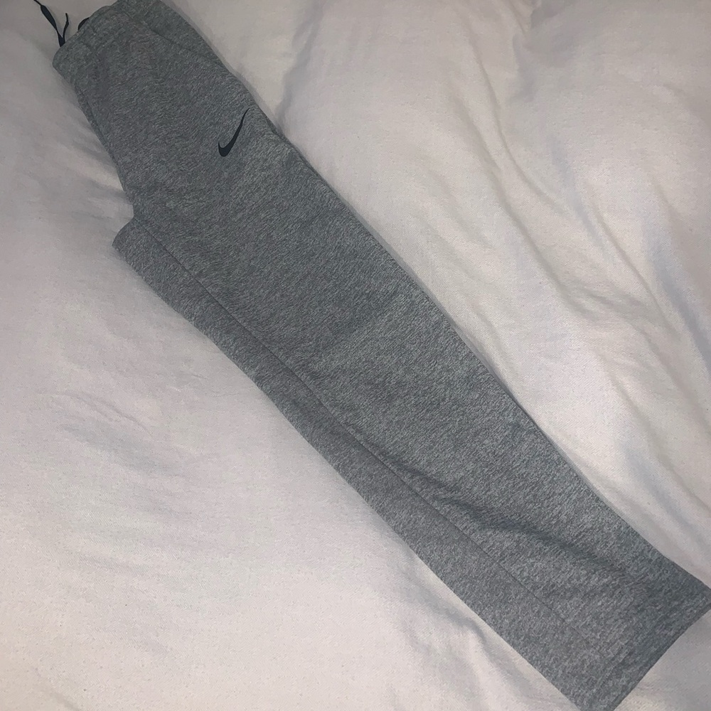 Nike Mens Heather Gray Joggers